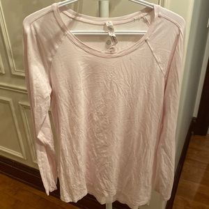 LuluLemon long sleeve t-shirt